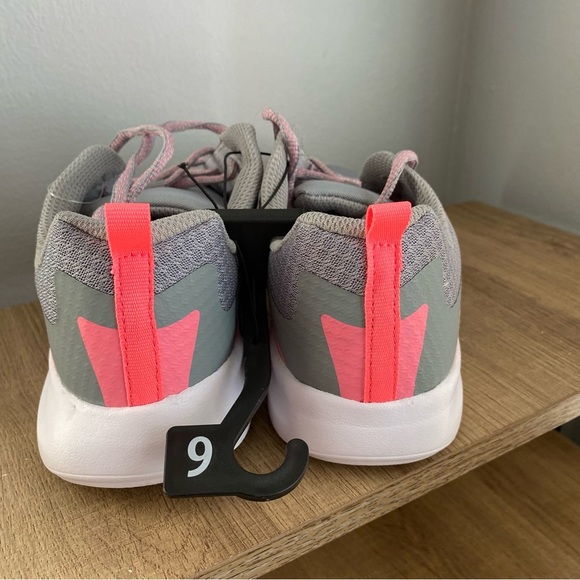 Athletic Works Gray Woman’s Jogger Sneaker - Picture 5 of 9